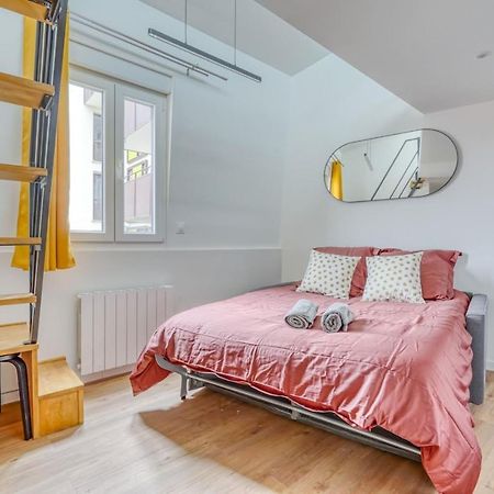 Appartement Studio mezzanine 3-4 pers tout équipé WIFI à Montreuil  Extérieur photo