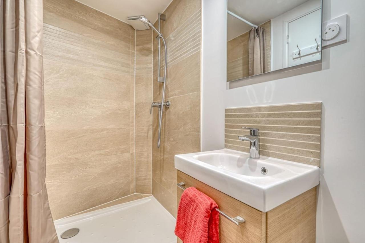 Appartement Studio mezzanine 3-4 pers tout équipé WIFI à Montreuil  Extérieur photo
